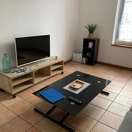Appartement Avec Terrasse Gien Exterior foto
