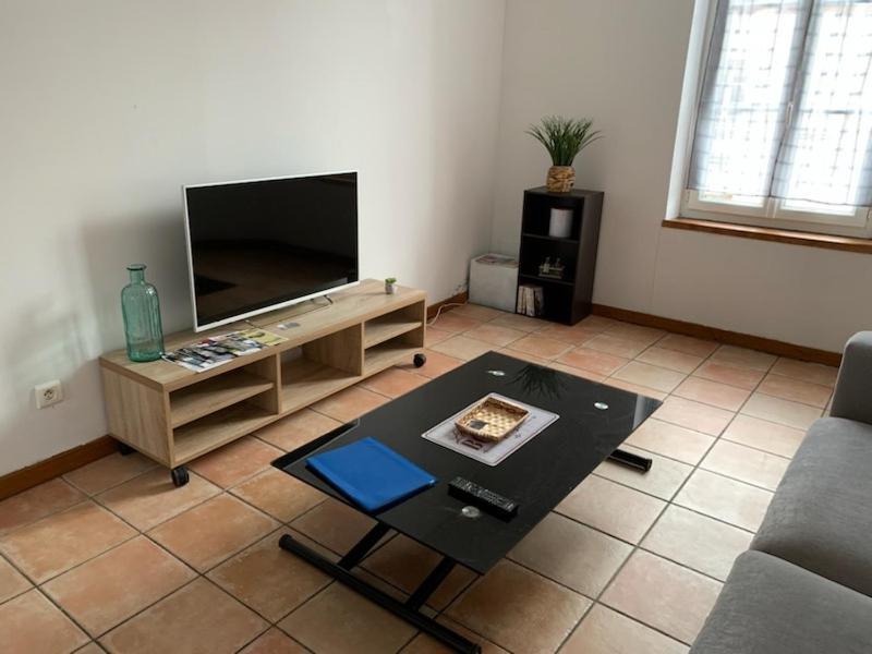 Appartement Avec Terrasse Gien Exterior foto