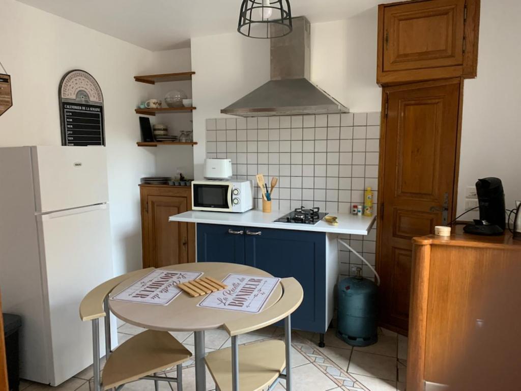 Appartement Avec Terrasse Gien Exterior foto