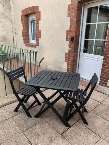 Appartement Avec Terrasse Gien Exterior foto